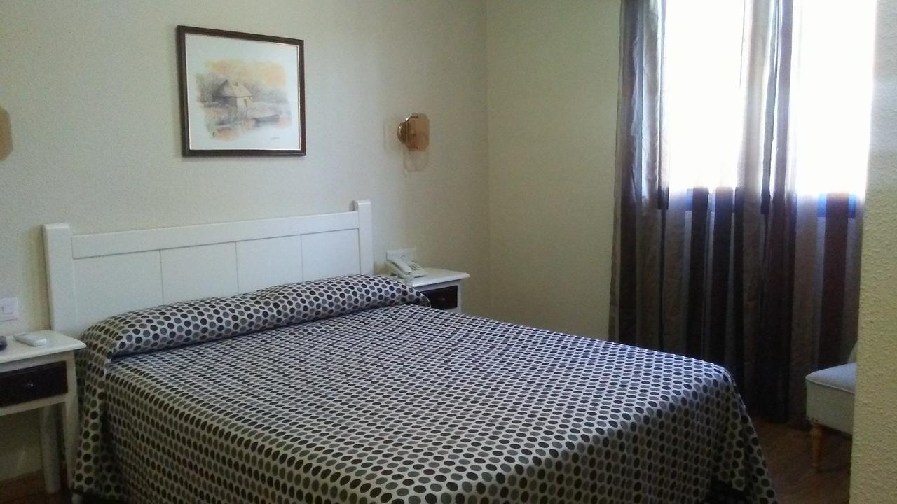 Hotel Royal รอนดา ภายนอก รูปภาพ
